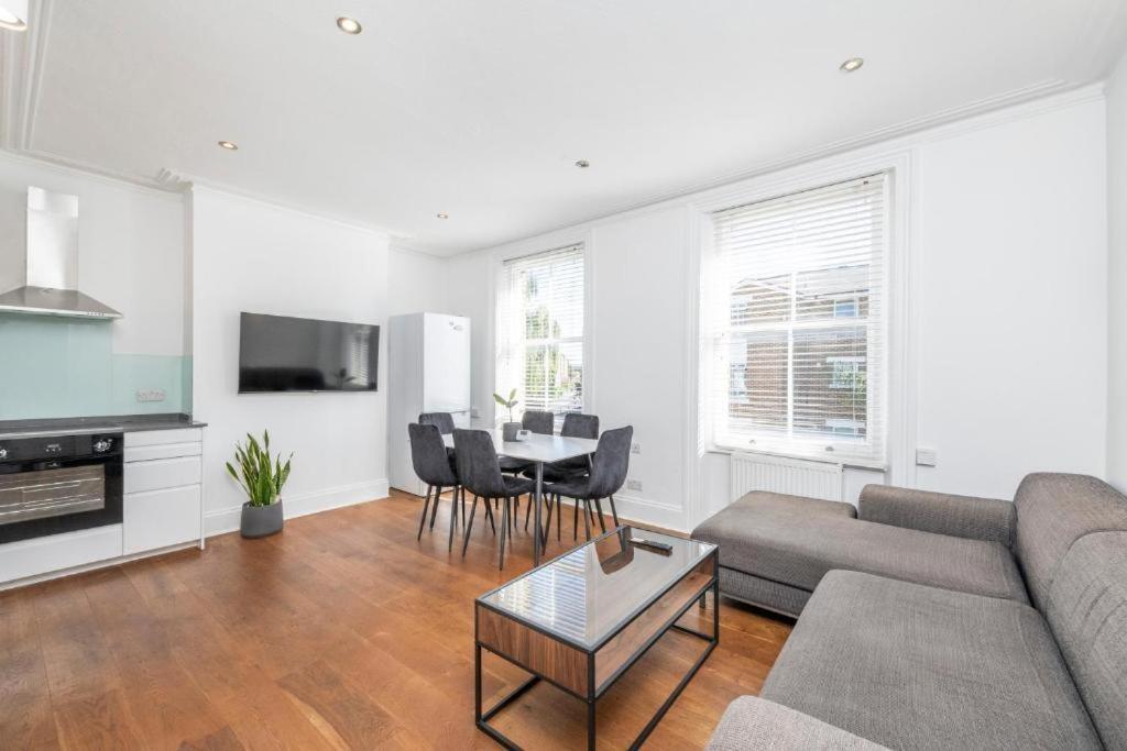 Luxury 4 Bedroom Flat With Stunning Shard View From Terrace In Central London! Next To Station, Sleeps 9 Rom bilde