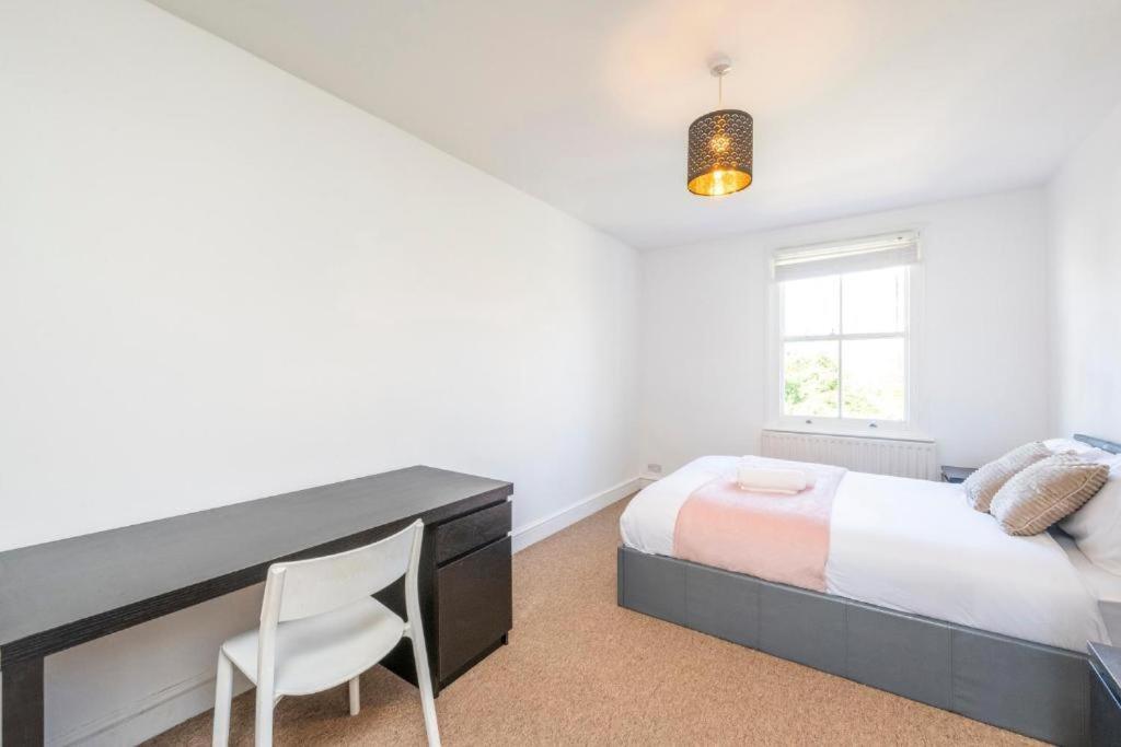 Luxury 4 Bedroom Flat With Stunning Shard View From Terrace In Central London! Next To Station, Sleeps 9 Rom bilde